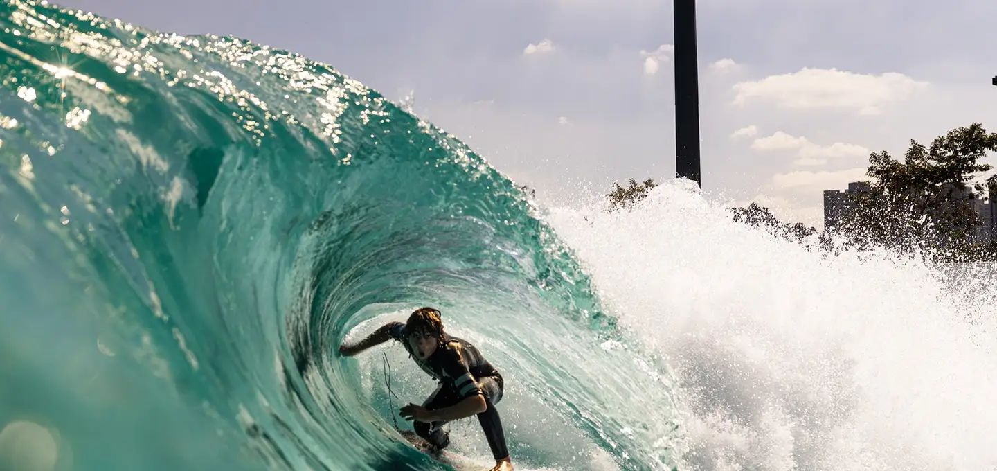 Onda perfeita no Beyond the Club, São Paulo — Maior Wavegarden do mundo